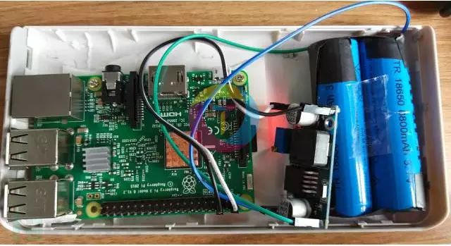 Unveiling the Tricks of Fraudsters: DIY 'Malicious Power Bank' Experiment with Raspberry Pi