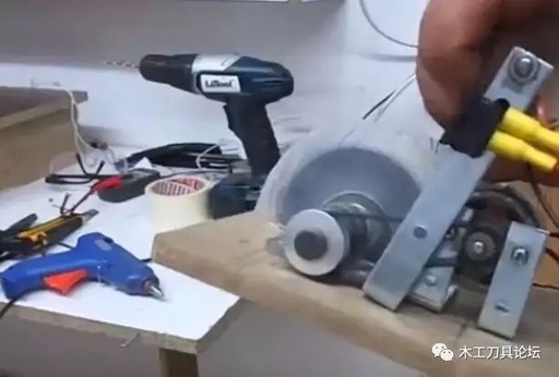 DIY Cordless Circular Saw - Mini Desktop Rotating Circular Saw Machine