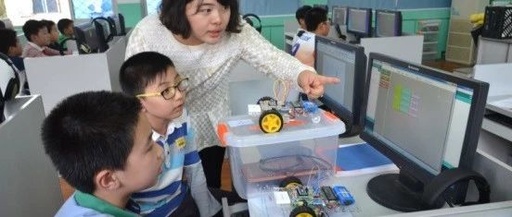 Unlocking the Future: Arduino and Maker Courses at Jiangsi Primary School