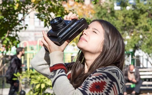 DIY Guide: How to Create a Vintage Instant Camera from a Cardboard Box