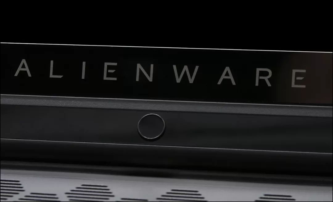 Alienware M17 R2 Review: Top Gaming Laptop with i9 and RTX 2080