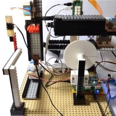 Building a Raspberry Pi-Powered Electric Microscope with LEGO