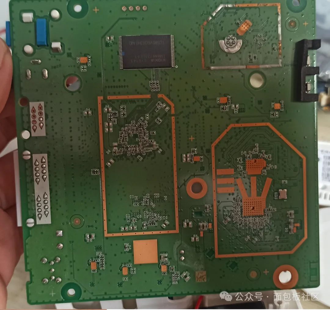 Disassembling My WiFi 6 Router: A Comprehensive Guide
