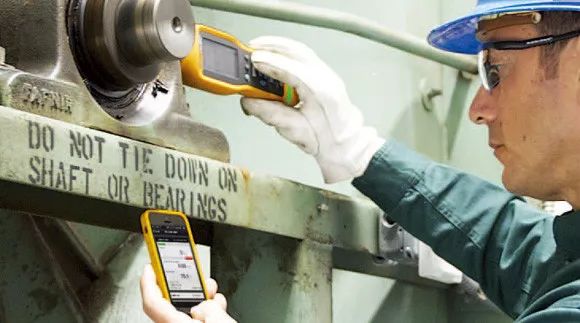 Software Defined Radio (SDR) - Gateway Design for Industrial IoT