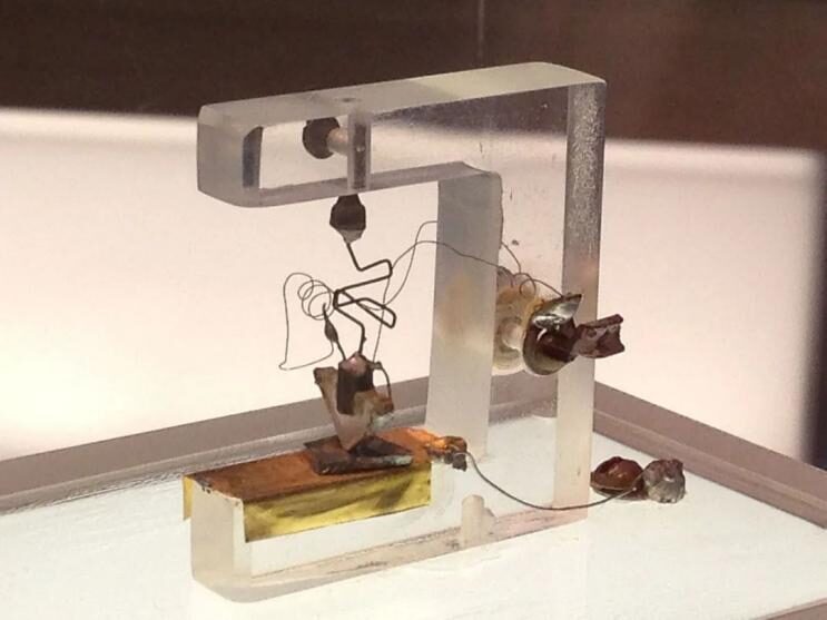 How Semiconductor Chips Work