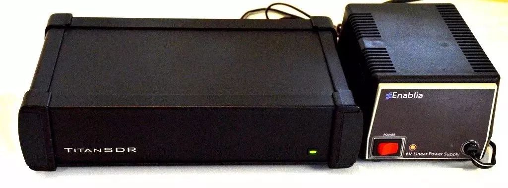 High-End SDR Receivers and Transceivers Overview