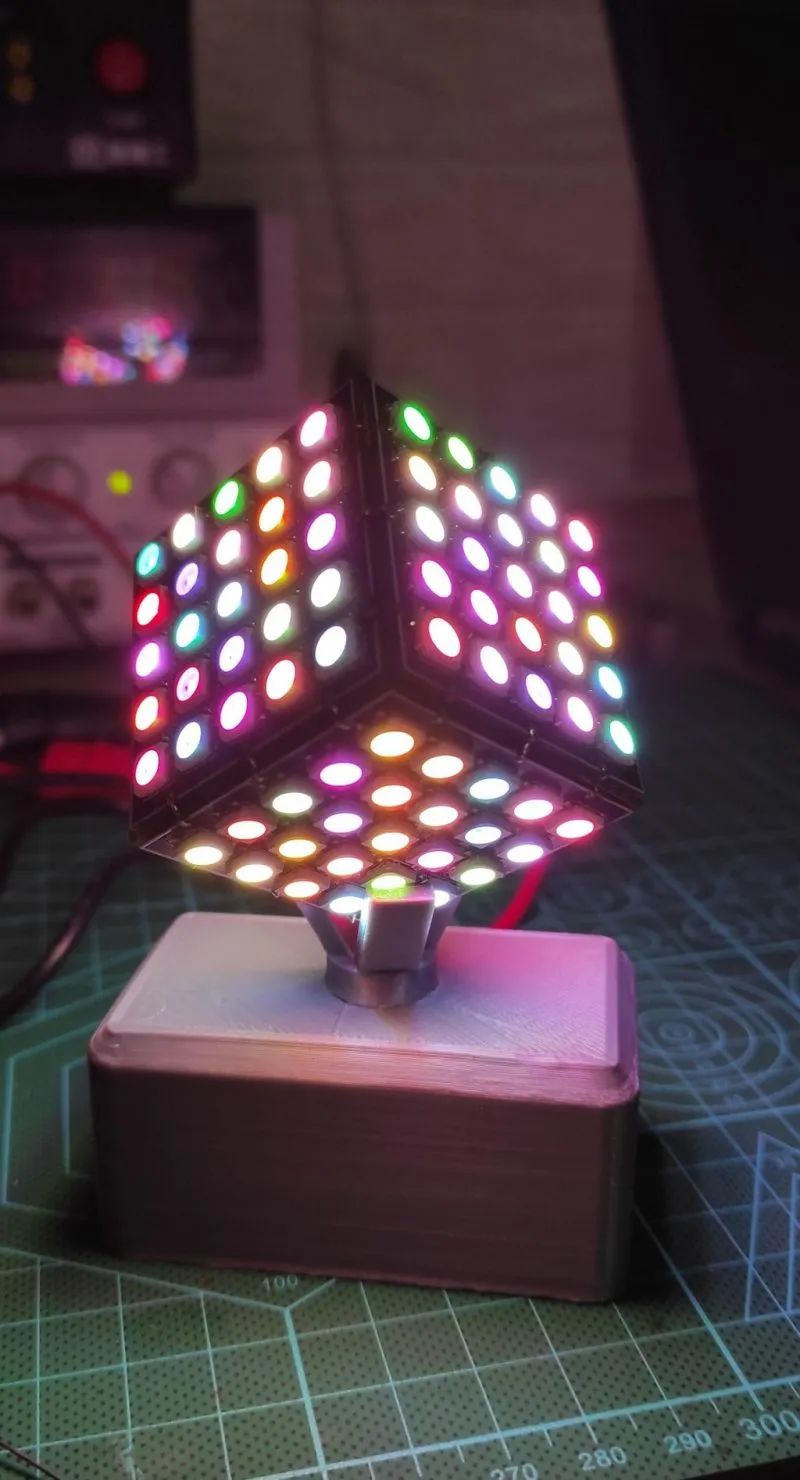 Create a Colorful Glowing Cube Based on Raspberry Pi RP2040