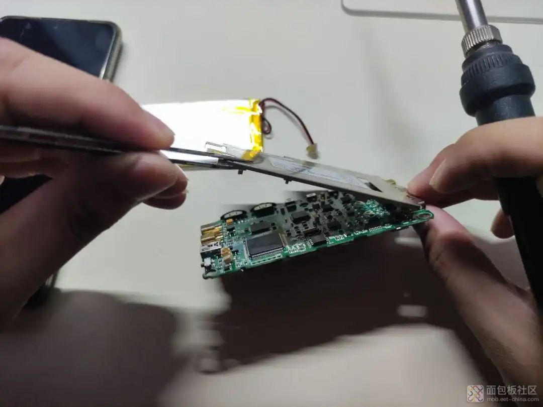 Disassembling a Ten-Year-Old Marvel: Miniware DS203 Mini Oscilloscope