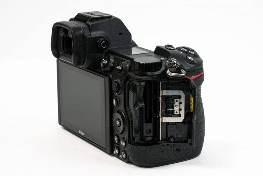 Disassembly of Nikon's Flagship Mirrorless Camera Z7 II