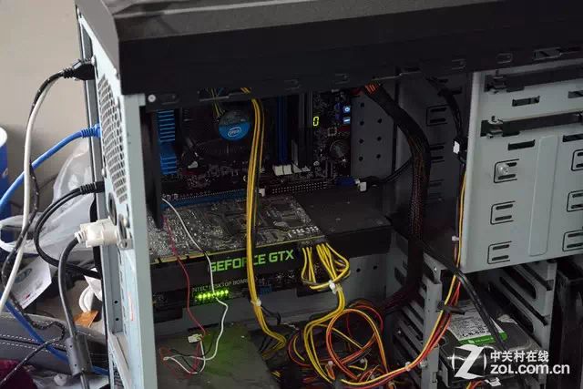 Unveiling The Workstations Of Hardware Editors