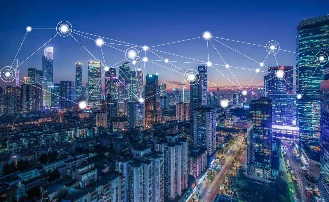 Differences and Similarities Between IoT and Edge Computing