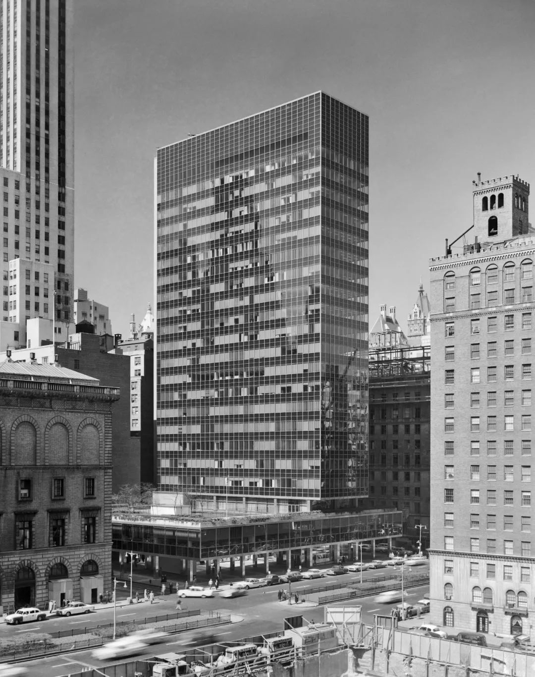 Thoughts on Headquarters Design by Silas Chiow and Qiu Huikang