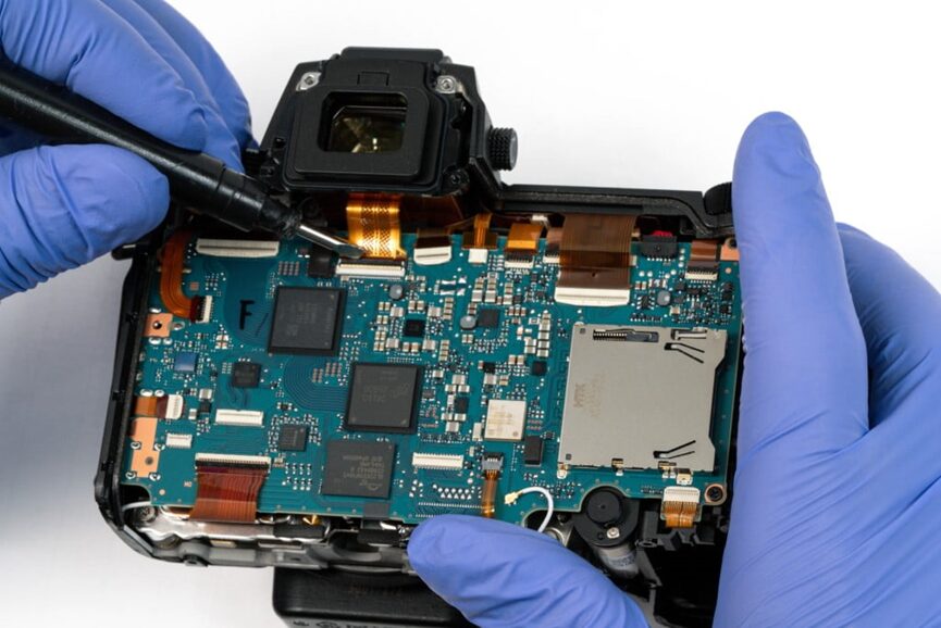 Disassembly of Nikon's Flagship Mirrorless Camera Z7 II