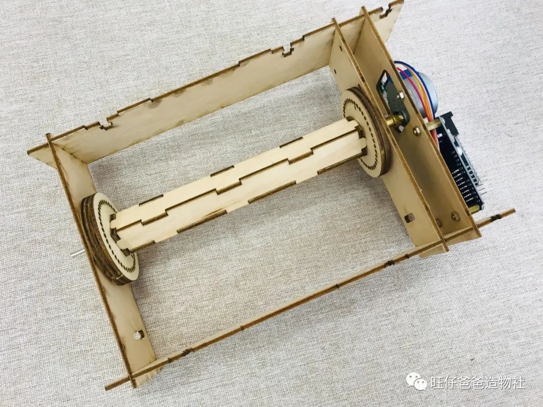 DIY Page-Turning Animation Display for Spring Festival