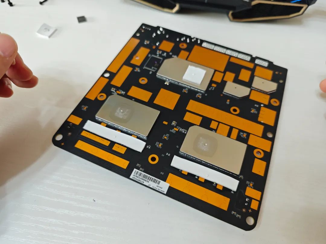 Wi-Fi 7 Router Review: Unboxing and Performance Test