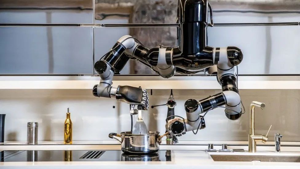 AI Is Not Robots! The Role of AI in Robotics Technology