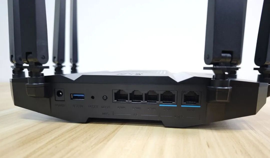 Wi-Fi 7 Router Review: Unboxing and Performance Test