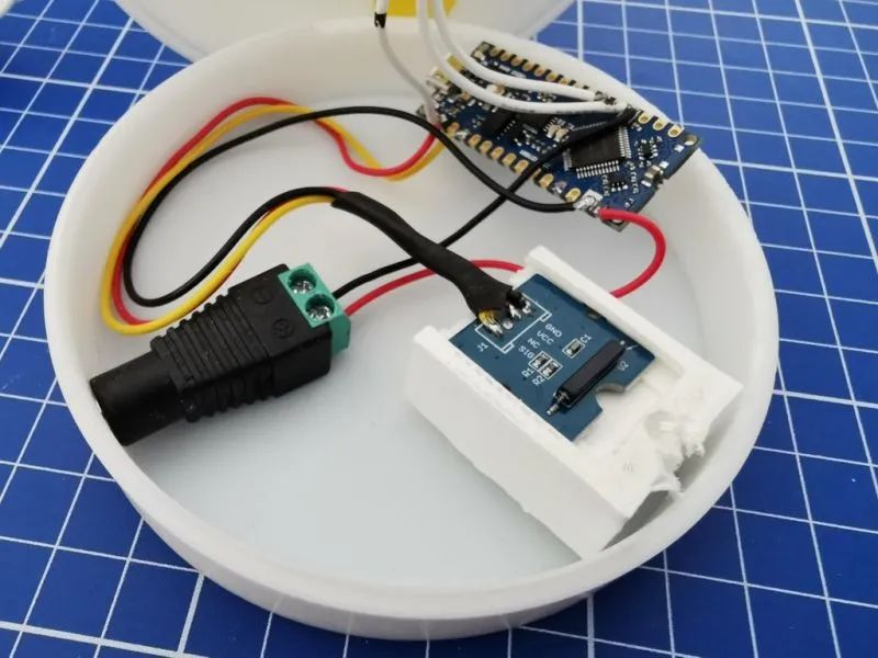 Programmable Magnetic Levitating Desktop Atmosphere Light (Arduino + WS2812)