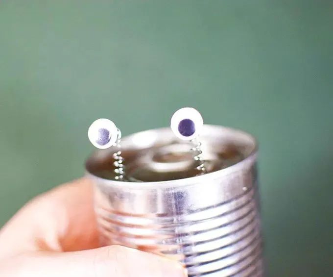 DIY Projects Using Old Tin Cans