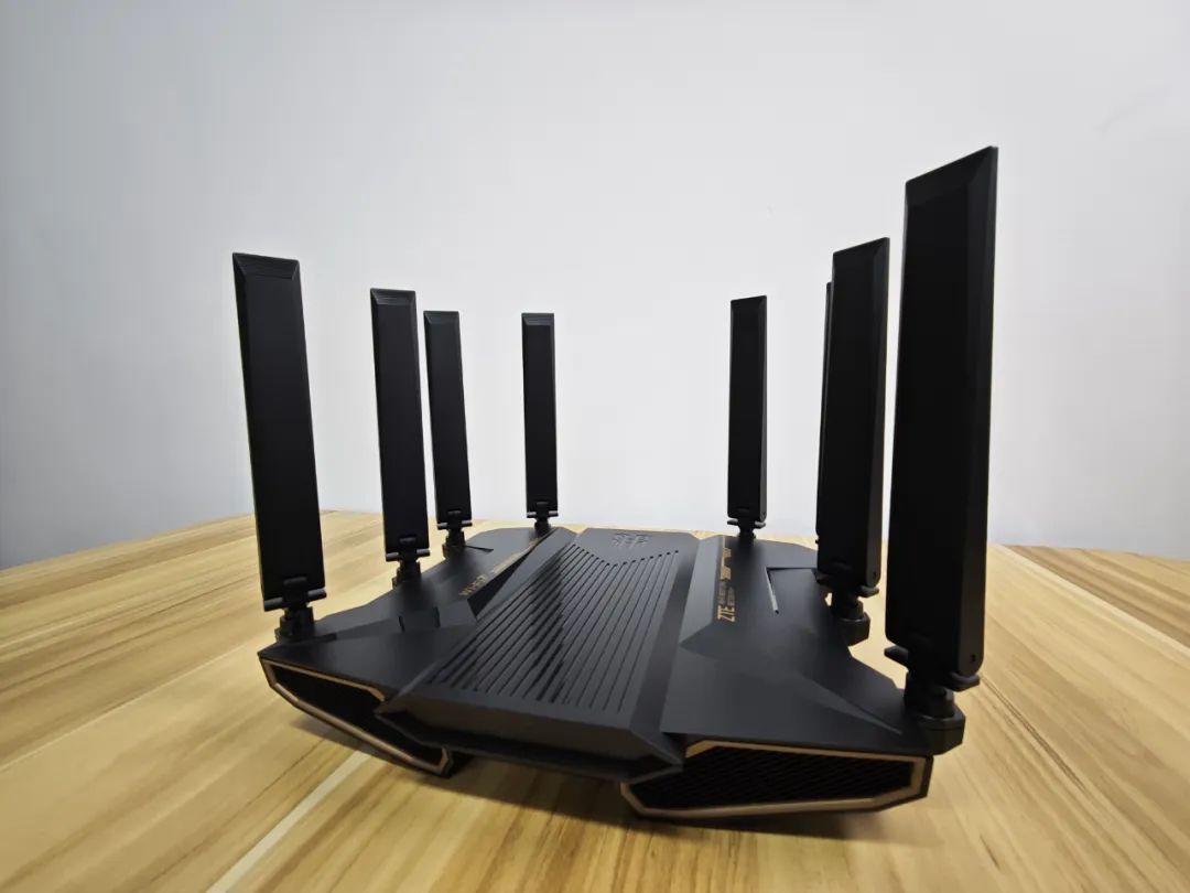 Wi-Fi 7 Router Review: Unboxing and Performance Test