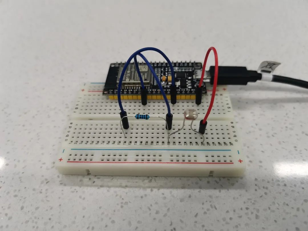 Using Phyphox and ESP32 Bluetooth to Plot I-V Characteristics of Conductors