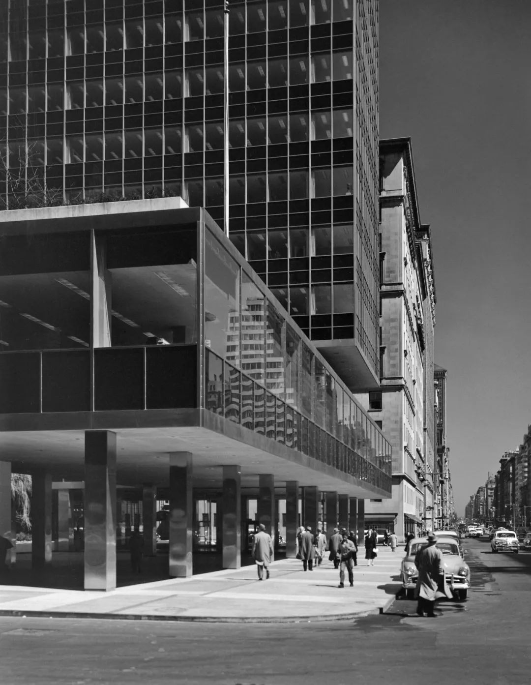 Thoughts on Headquarters Design by Silas Chiow and Qiu Huikang