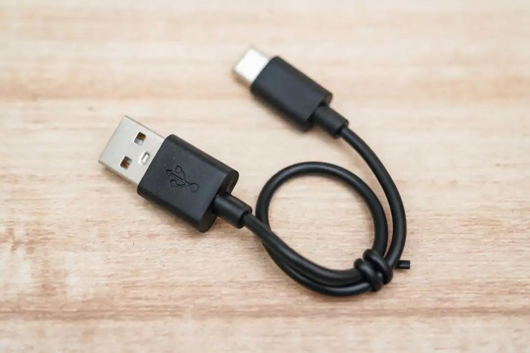 FiiO FW3 Review: Excellent HiFi Sound with Independent DAC Chip
