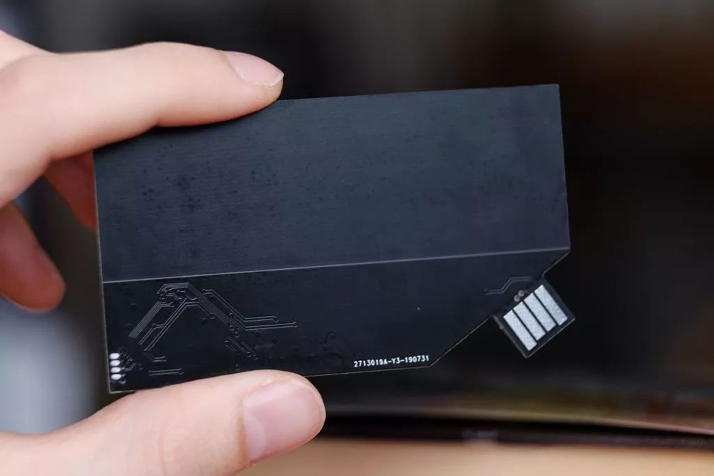 My Business Card Can Run Linux