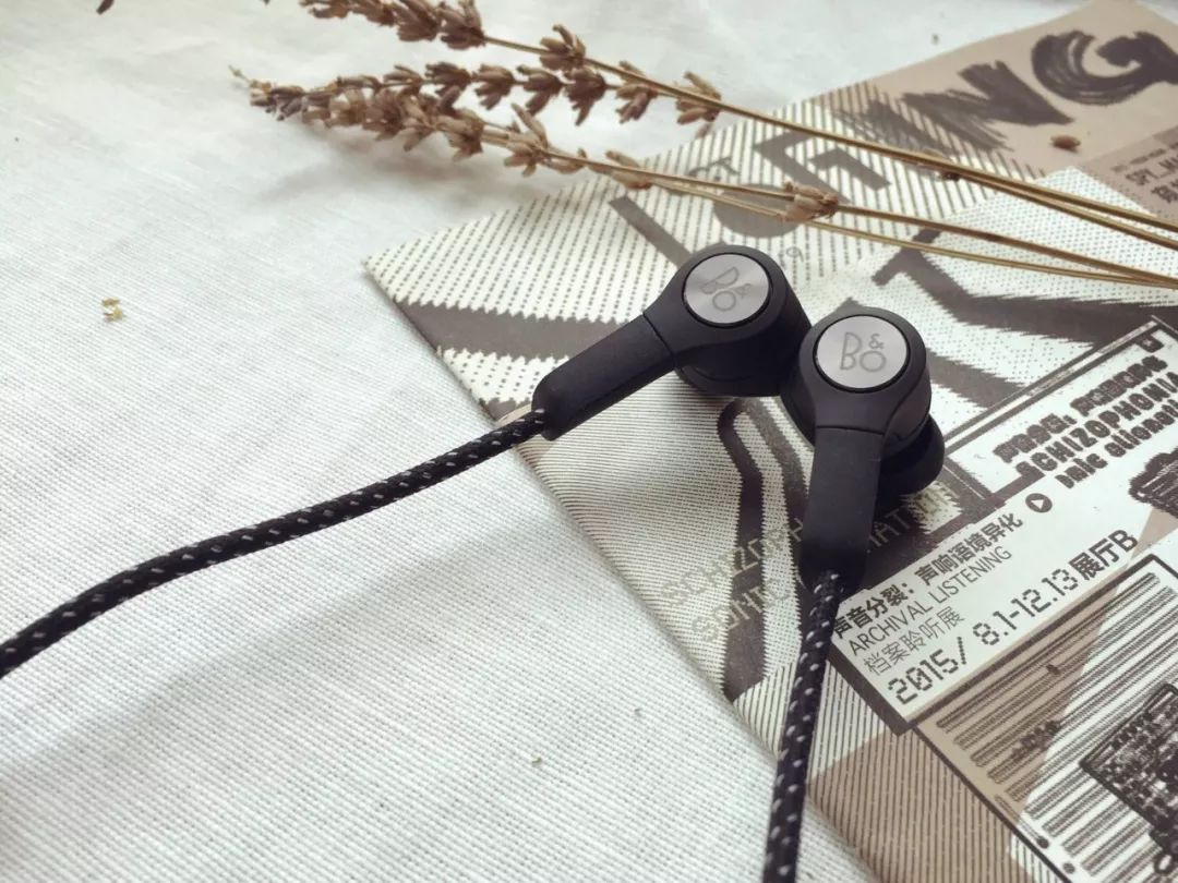 Understanding Bluetooth Headphones: History and Recommendations