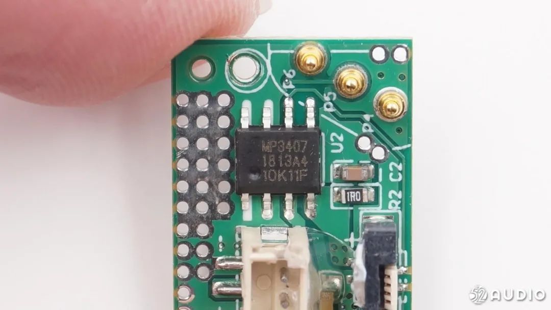 Simplifying TWS Charging Case Power Management Design