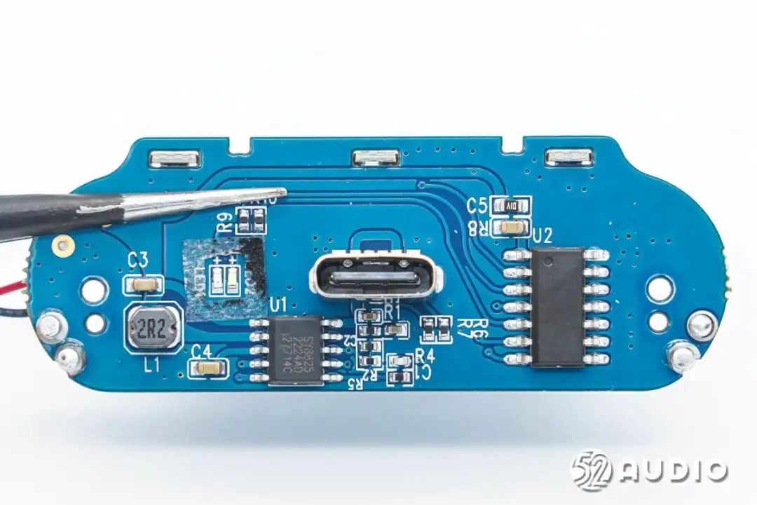 SiliconWisdom SWU254N Hall Switch And SWD1811A IC In AWEI T29 Pro Earbuds