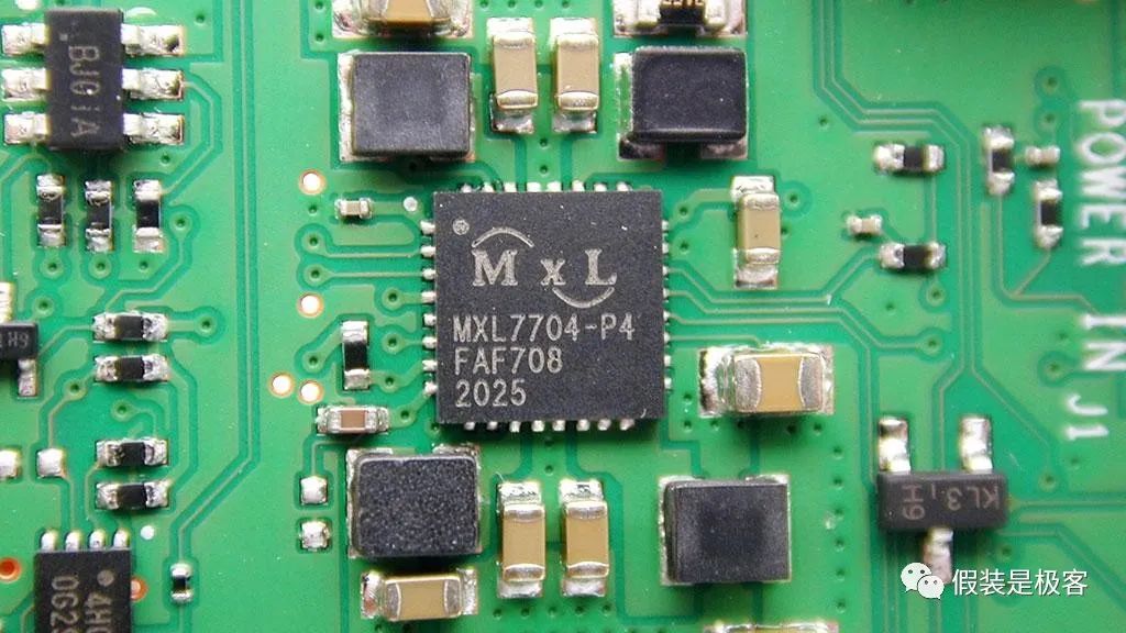 Exploring the Raspberry Pi 400: Is This New Learning Machine for You?