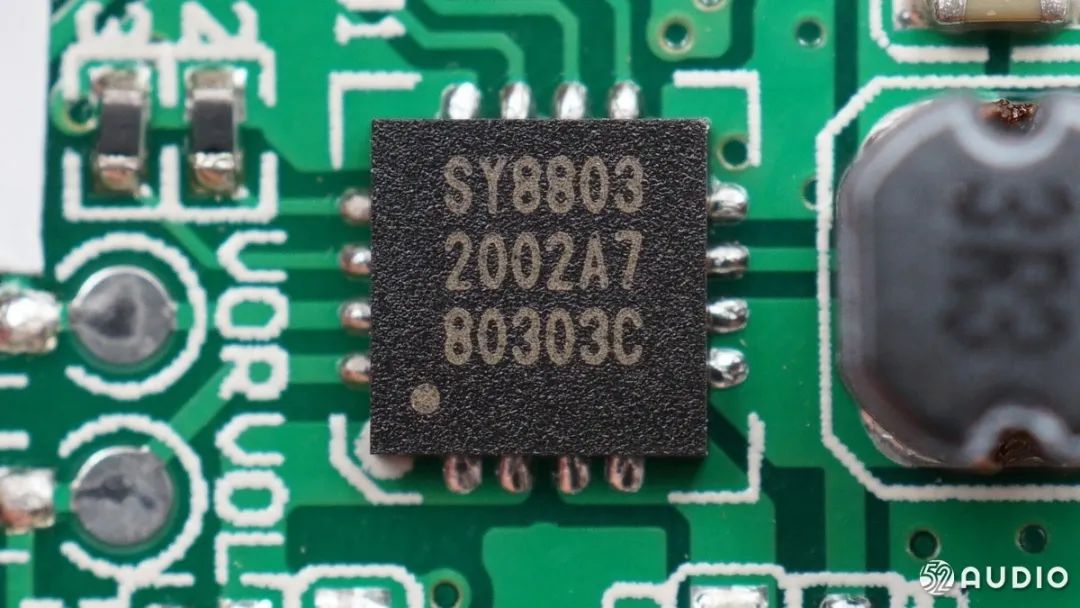 Simplifying TWS Charging Case Power Management Design