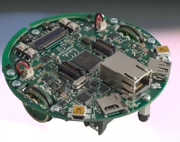 Performance Characteristics and Usage Experience of Microcontrollers Commonly Used in Robotics