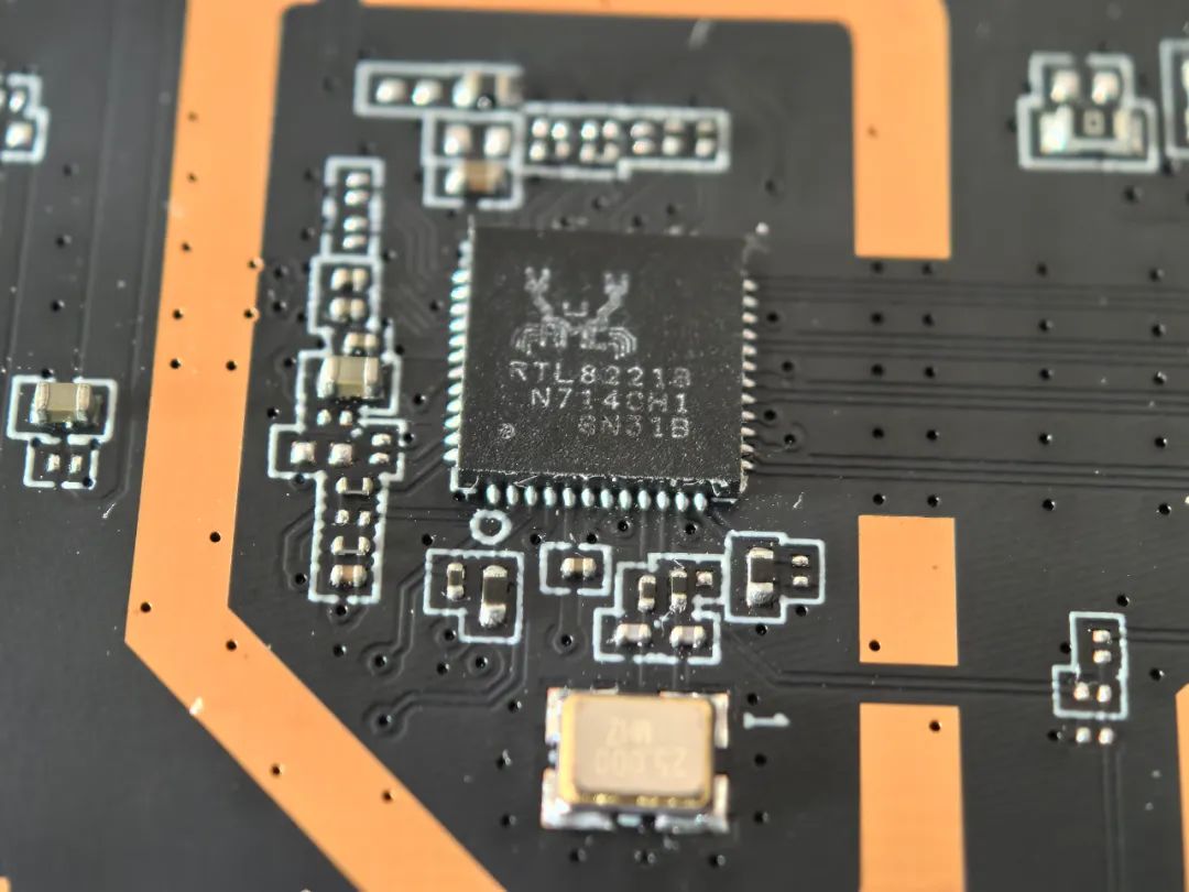 Wi-Fi 7 Router Review: Unboxing and Performance Test
