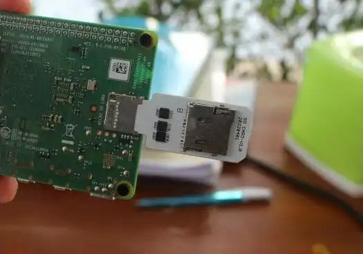 Is the Chinese Made CrowPi L Raspberry Pi Laptop Worth $279?