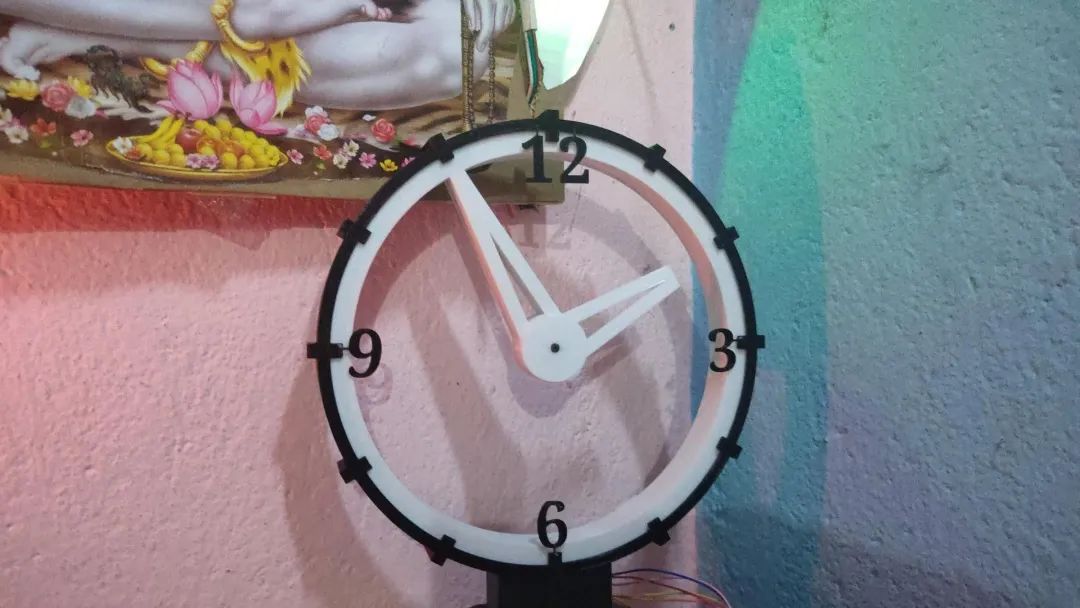 Build A Hollow Clock With Arduino