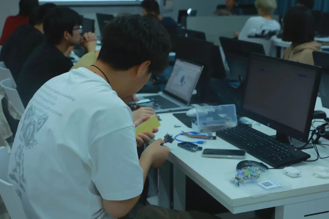 Exploring Arduino Development Boards: Comprehensive Practice Course Report