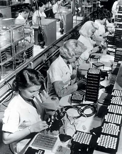 How Semiconductor Chips Work