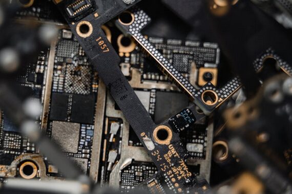 What Software to Use for Microcontroller Programming?