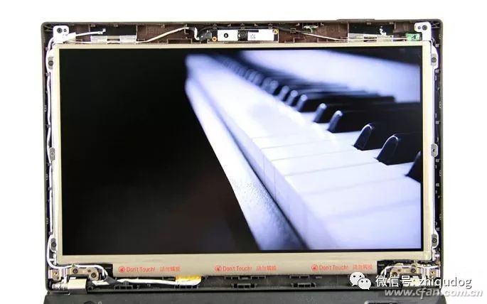 How to View the "Glass Complex" of Laptop Screens?