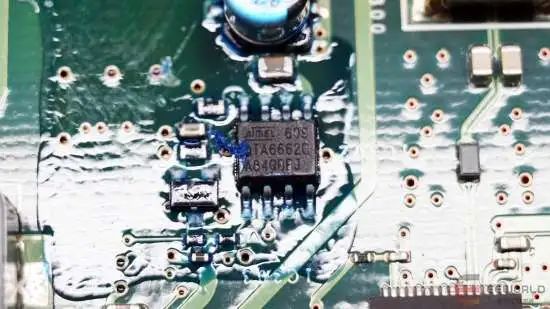 Disassembly Analysis: Audi Q3 and A4L Center Display Circuit