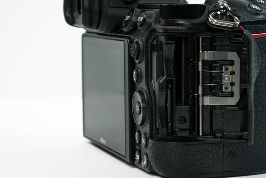 Disassembly of Nikon's Flagship Mirrorless Camera Z7 II