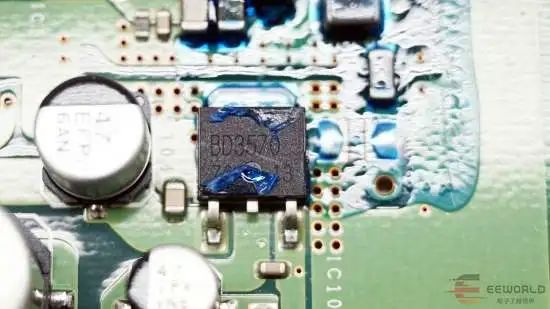 Disassembly Analysis: Audi Q3 and A4L Center Display Circuit