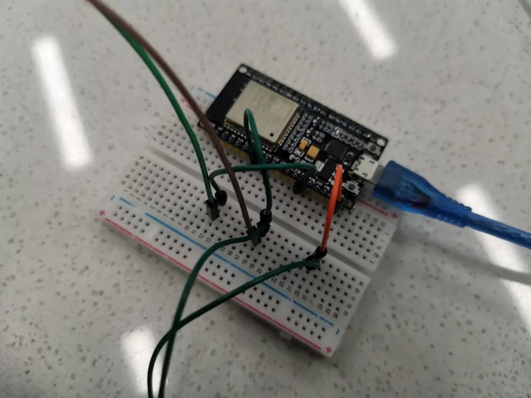 Measuring EMF and Internal Resistance Using ESP32 and Phyphox