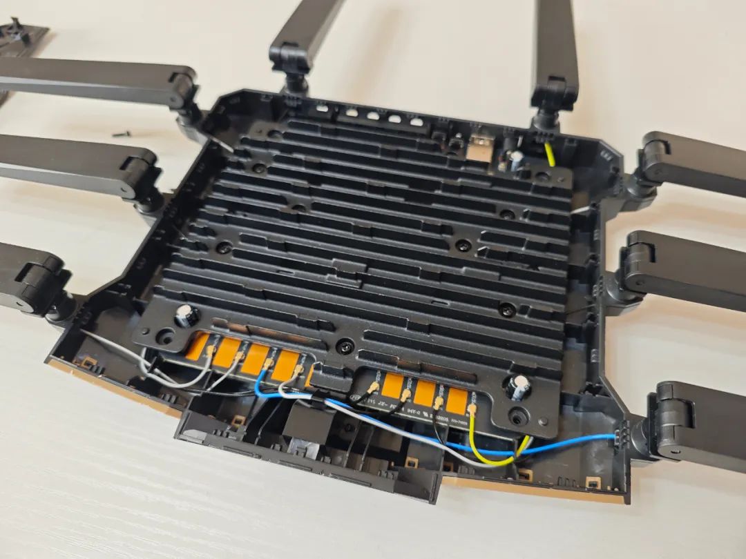 Wi-Fi 7 Router Review: Unboxing and Performance Test