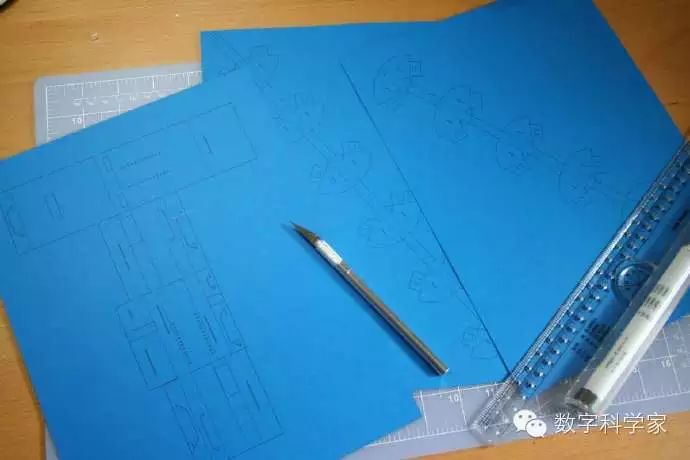 DIY: Fold a Paper Robot