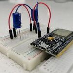 Exploring the Relationship Between Capacitor Voltage and Charge Using Phyphox and ESP32 Bluetooth