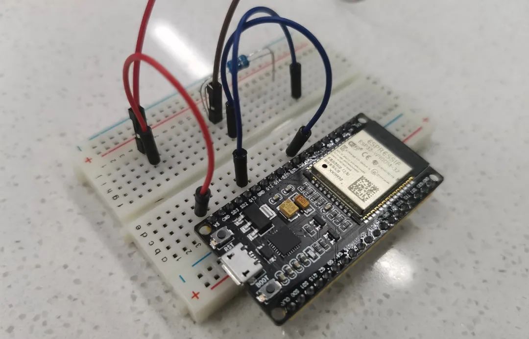 Using Phyphox and ESP32 Bluetooth for Coil Self-Induction Experiment