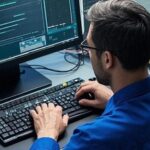 Simulating Traffic Light Control System: Easy PLC Programming